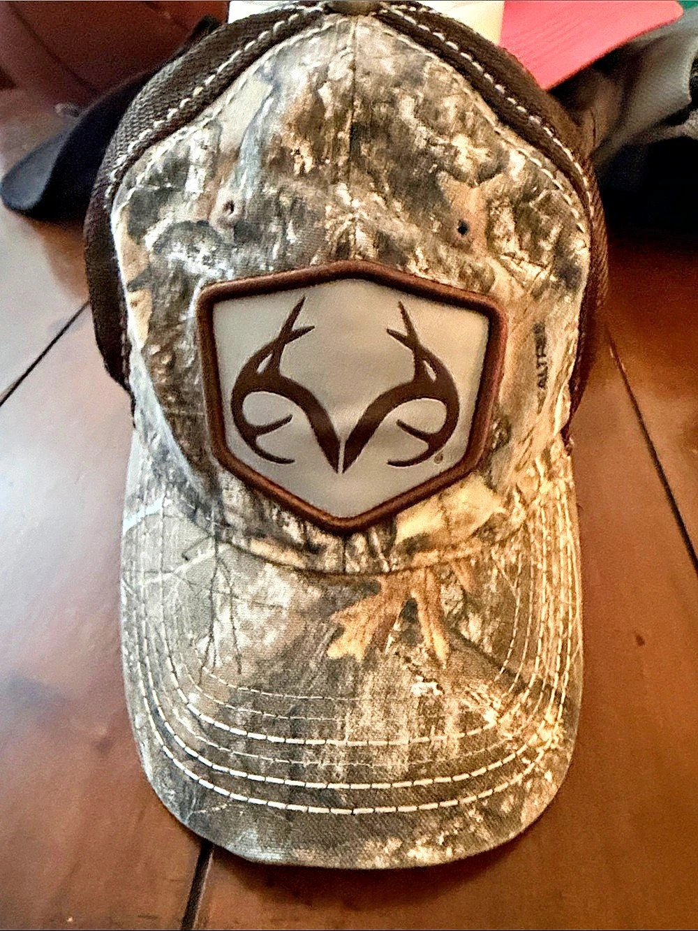 Realtree Antler Logo Patch Mesh Trucker Hat Camo Brown & Green